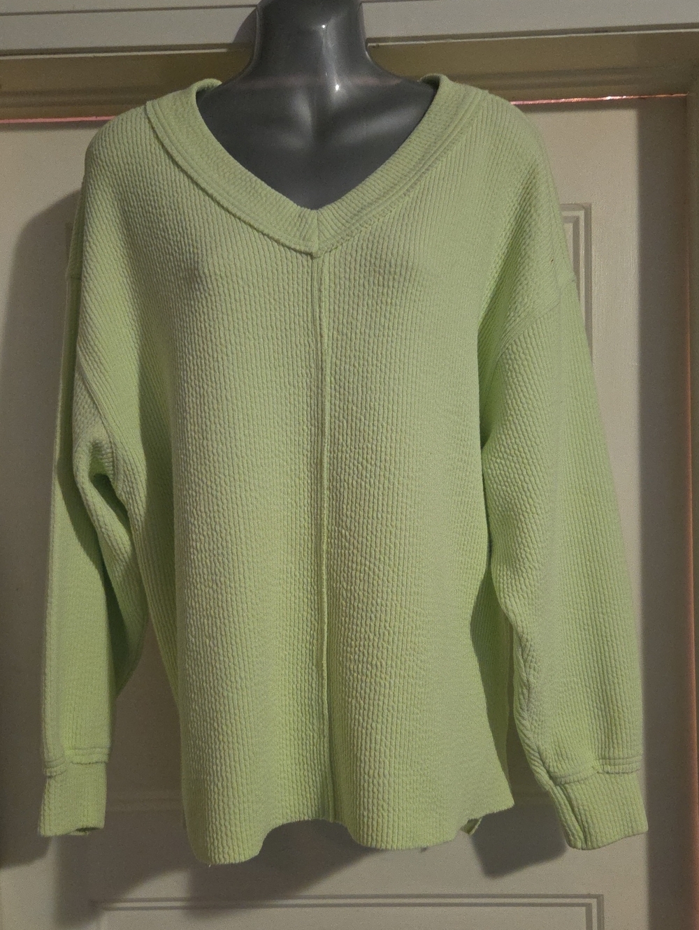 Relaxed V-Neck Sweater in Light Green